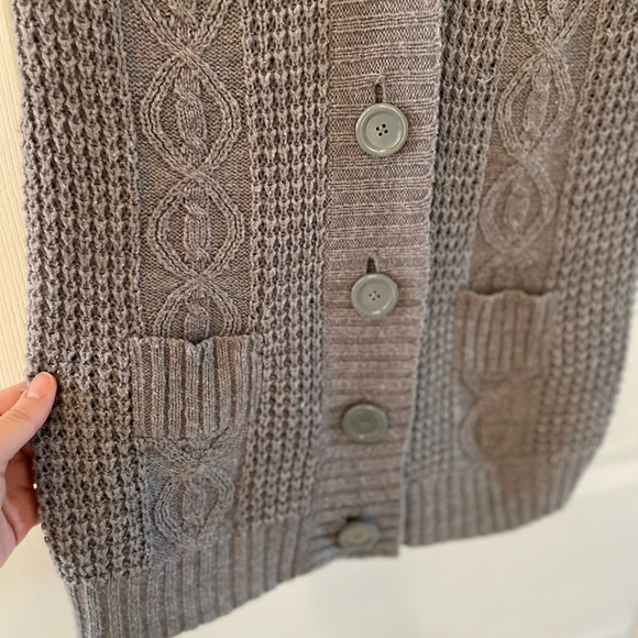 G21 EUC cable-knit button closure cardigan short-sleeve - Picture 3 of 5